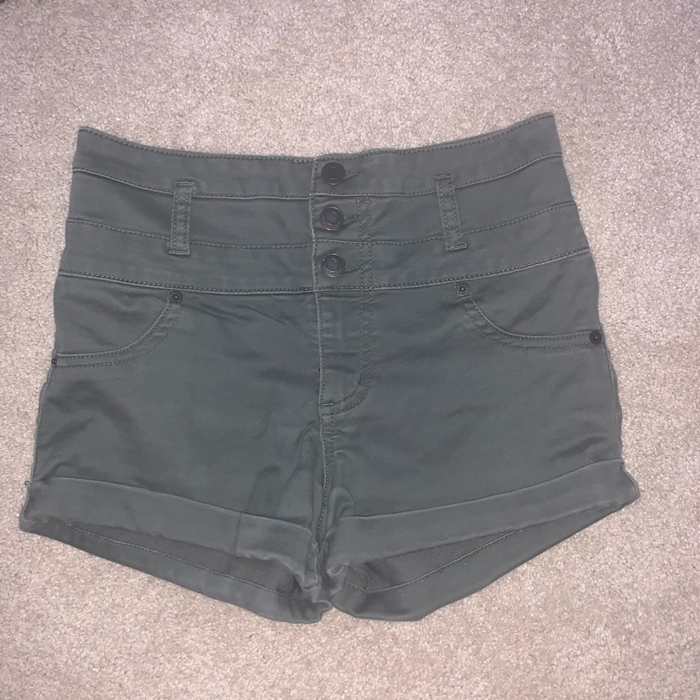 Cute Army Green Shorts